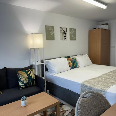 Thamesmead  Posh Executive Studio London מראה חיצוני תמונה