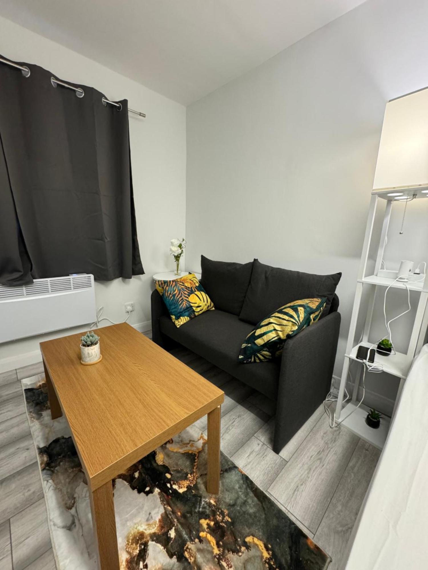 Thamesmead  Posh Executive Studio London מראה חיצוני תמונה