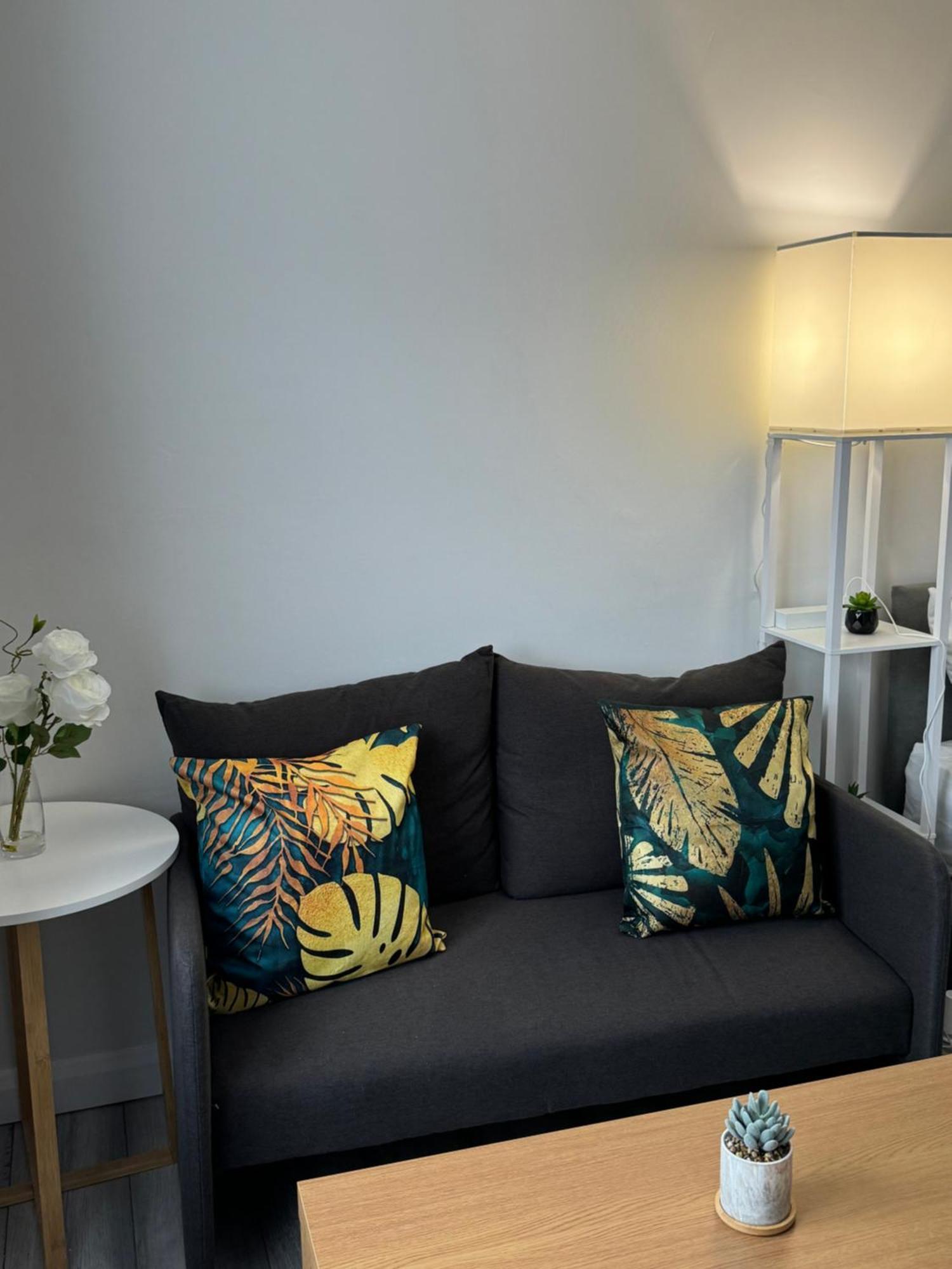 Thamesmead  Posh Executive Studio London מראה חיצוני תמונה