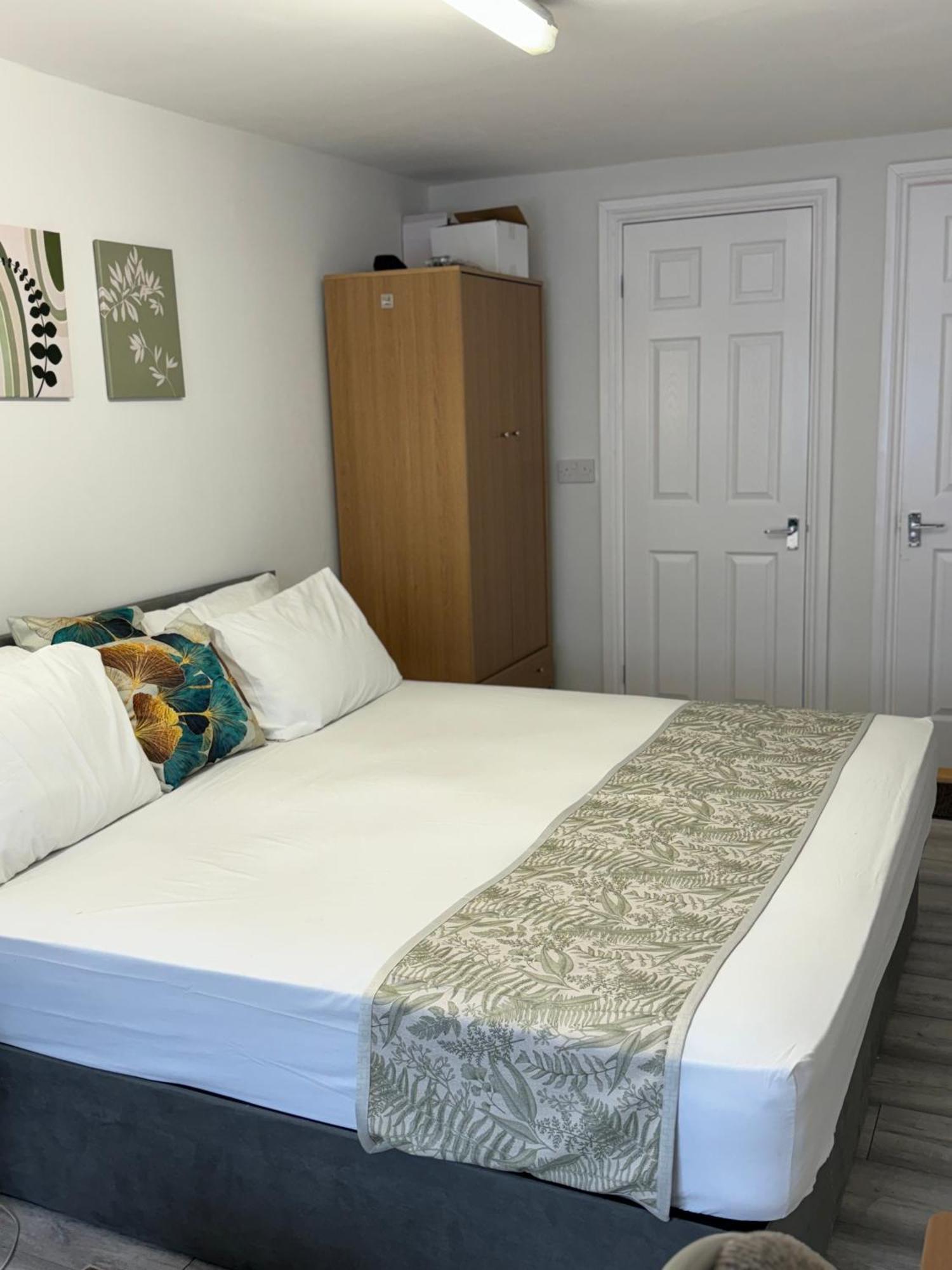 Thamesmead  Posh Executive Studio London מראה חיצוני תמונה